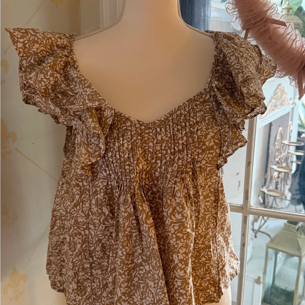 Universal Thread Brown Floral Ruffle Sleeve Top